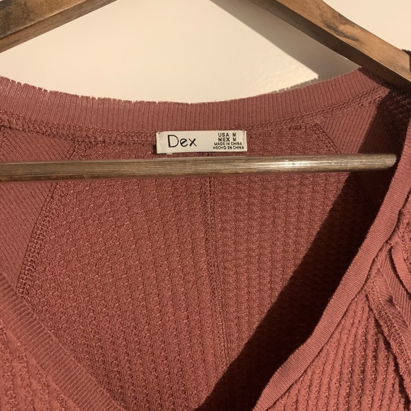 Nearly new Dex v-neck long sleeve waffle shirt - Picture 3 of 5